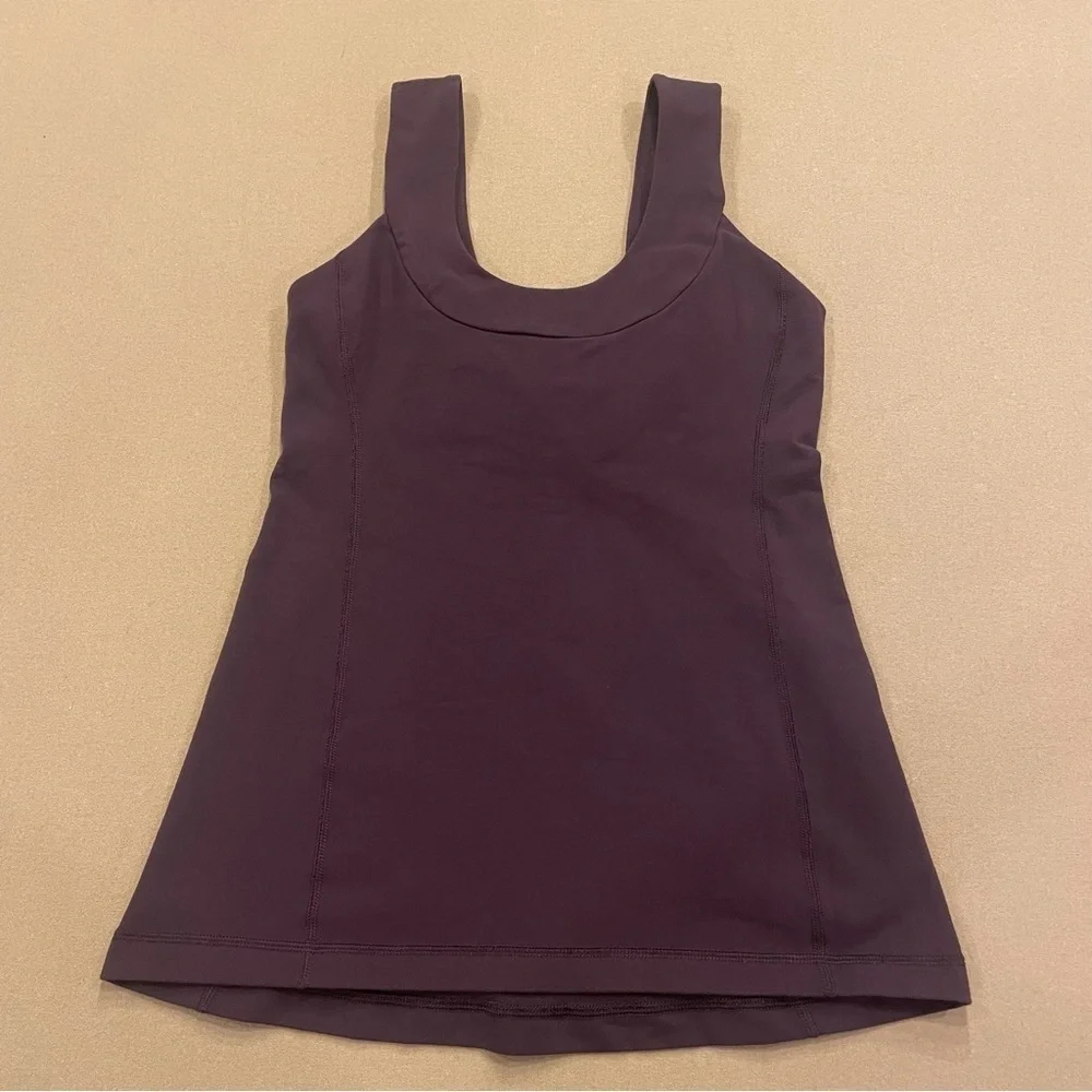 Women’s lululemon Tank Size 6